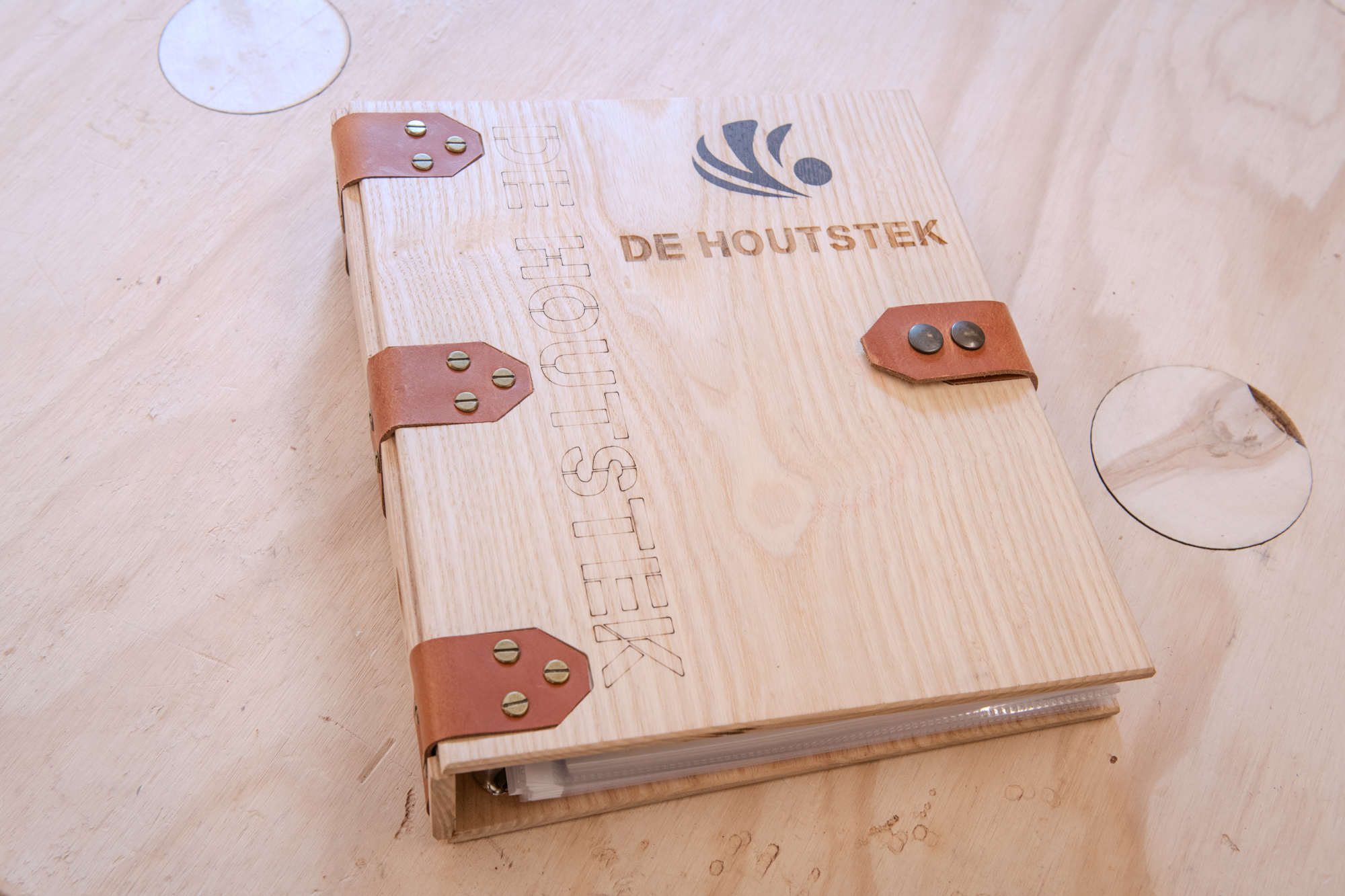 houten boek